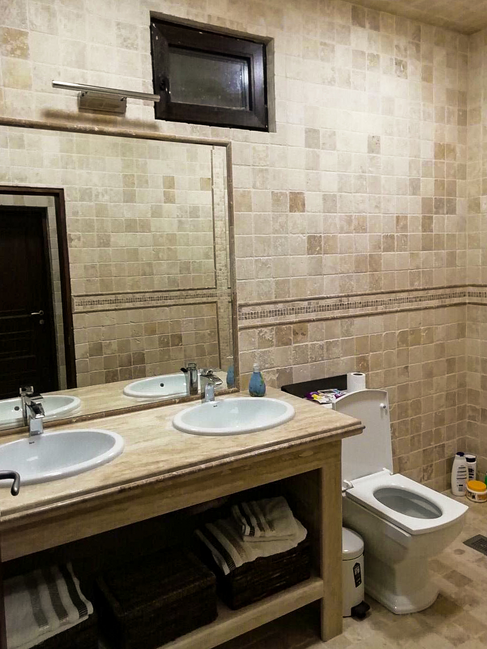 Professional tiler in Tunbridge Wells for a professional wall and floor